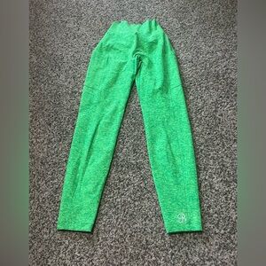 NWOT Bombshell V Back Leggings